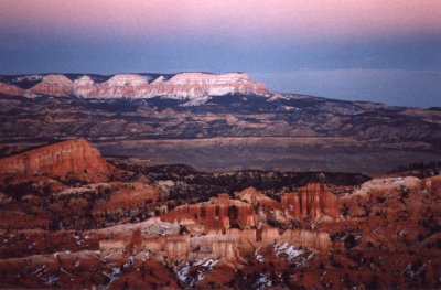 Byrce cliffs just after sunset