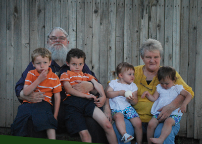 Roger, Sue, grandkids
